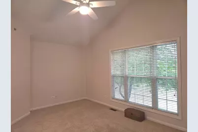 2034 Ivy Ridge Drive, Hoffman Estates, IL 60192 - Photo 17