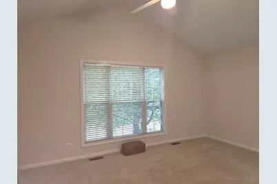 2034 Ivy Ridge Drive, Hoffman Estates, IL 60192 - Photo 15