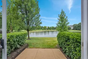 2034 Ivy Ridge Dr, Hoffman Estates, IL 60192 - Photo 15