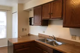 251 Coventry Cir, Vernon Hills, IL 60061 - Photo 11