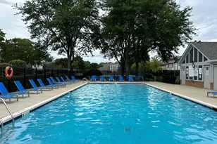 251 Coventry Cir, Vernon Hills, IL 60061 - Photo 25