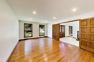 1317 S Yale Ave, Arlington Heights, IL 60005 - Photo 3