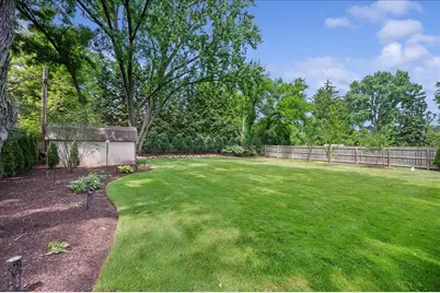 586 Earl Drive, Northfield, IL 60093 - Photo 7