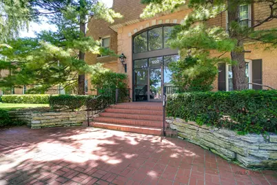 1220 Park Avenue W #101, Highland Park, IL 60035 - Photo 3