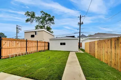544 N Leamington Avenue, Chicago, IL 60644 - Photo 33