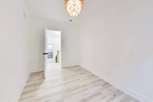 544 N Leamington Ave, Chicago, IL 60644 - Photo 21