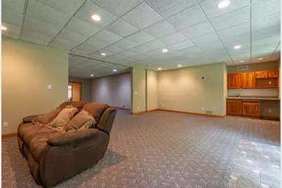 3285 W Forest Road, Freeport, IL 61032 - Photo 45