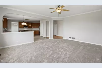 5218 Greenshire Circle, Lake in the Hills, IL 60156 - Photo 19