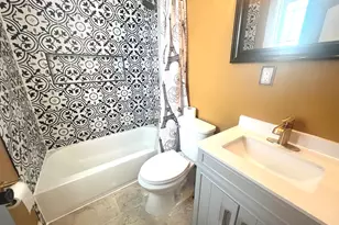 7541 S Hamilton Ave, Chicago, IL 60620 - Photo 29