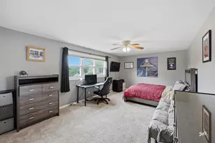811 Spring Cove Dr, Schaumburg, IL 60193 - Photo 15