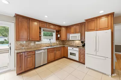 811 Spring Cove Drive, Schaumburg, IL 60193 - Photo 5