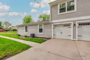 247 Sunset Ct, Vernon Hills, IL 60061 - Photo 23