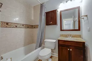 247 Sunset Ct, Vernon Hills, IL 60061 - Photo 19
