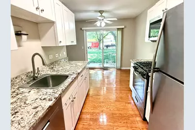 225 Nantucket Harbor, Schaumburg, IL 60193 - Photo 9