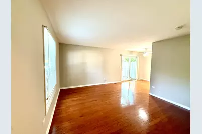 225 Nantucket Harbor, Schaumburg, IL 60193 - Photo 3