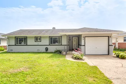 5 Wildwood Road, Elk Grove Village, IL 60007 - Photo 3