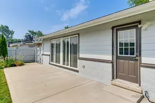 5 Wildwood Rd, Elk Grove Village, IL 60007 - Photo 27