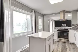 5 Wildwood Rd, Elk Grove Village, IL 60007 - Photo 29