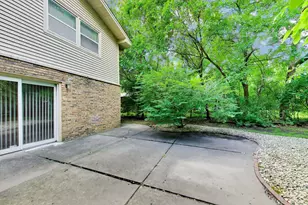 3214 River Falls Dr, Northbrook, IL 60062 - Photo 35