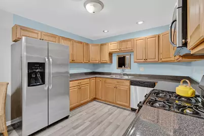 175 Harbor Landing, Braidwood, IL 60408 - Photo 5