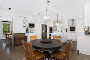 6S115 New Castle Rd, Naperville, IL 60540 - Photo 9