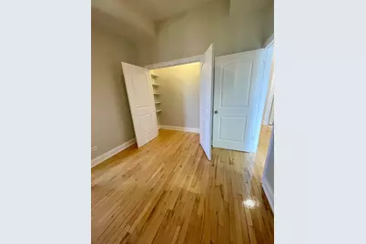 469 E Bowen Avenue #1, Chicago, IL 60653 - Photo 9