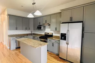 469 E Bowen Ave, Chicago, IL 60653 - Photo 5