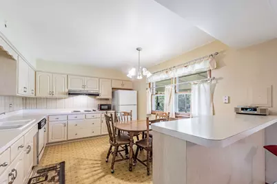 1161 E 171st Court, South Holland, IL 60473 - Photo 11