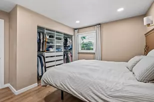 1112 Brentwood Dr, Round Lake Beach, IL 60073 - Photo 9