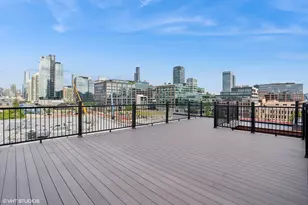 401 N Aberdeen St, Chicago, IL 60642 - Photo 29