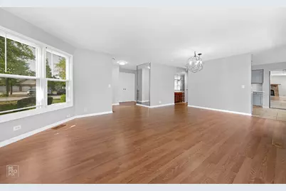 98 Willow Parkway #98, Buffalo Grove, IL 60089 - Photo 3