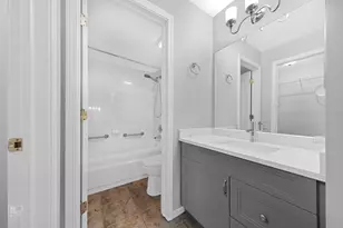 98 Willow Pkwy, Buffalo Grove, IL 60089 - Photo 15