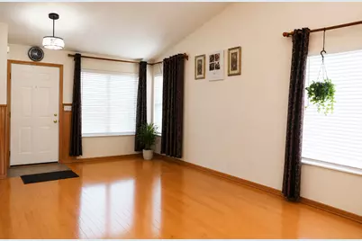 127 W Amberley Drive #127, Round Lake, IL 60073 - Photo 9