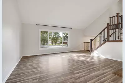 615 Chester Court E, Aurora, IL 60504 - Photo 5