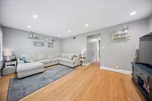 7331 W Clarence Ave, Chicago, IL 60631 - Photo 3