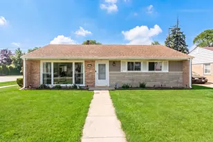 839 E Thacker St, Des Plaines, IL 60016 - Photo 1