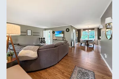 1429 Bolkinwood Drive, Freeport, IL 61032 - Photo 5