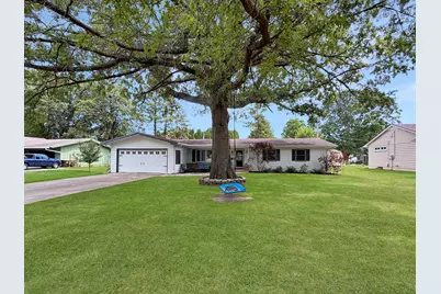 1429 Bolkinwood Drive, Freeport, IL 61032 - Photo 37