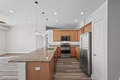 450 Village Center Drive #404, Burr Ridge, IL 60527 - Photo 3