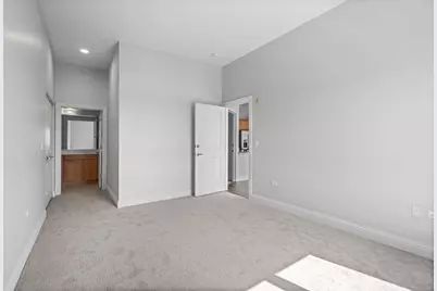 450 Village Center Drive #404, Burr Ridge, IL 60527 - Photo 11