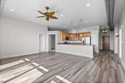 450 Village Center Drive #404, Burr Ridge, IL 60527 - Photo 5