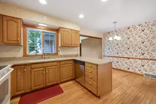 8059 W Leland Ave, Norridge, IL 60706 - Photo 9