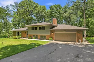 4N621 Deerslayer Dr, Elburn, IL 60119 - Photo 1