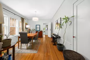 5736 N Virginia Ave, Chicago, IL 60659 - Photo 11