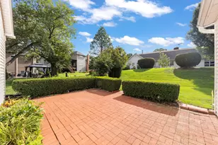7 Douglas Dr, Sugar Grove, IL 60554 - Photo 23