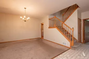 333 Brittany Trail, Elgin, IL 60120 - Photo 5