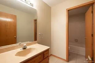 333 Brittany Trail, Elgin, IL 60120 - Photo 27