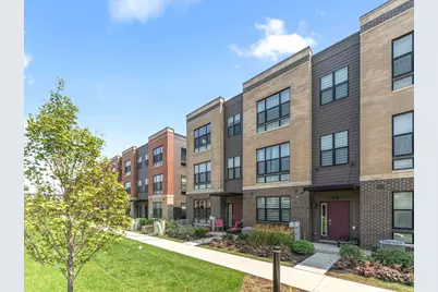 323 Summit Circle, Lombard, IL 60148 - Photo 3