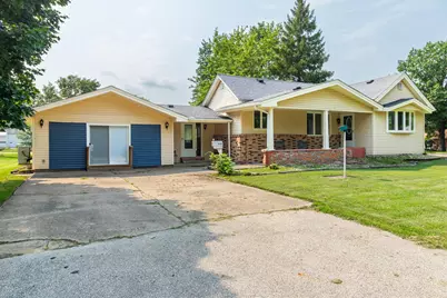 214 NE 6th Avenue, Galva, IL 61434 - Photo 1