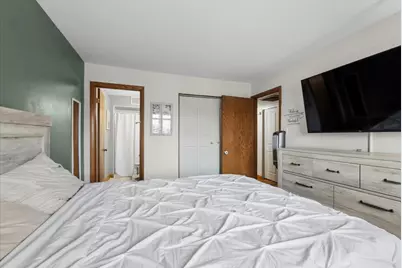 10704 Kilpatrick Avenue #3B, Oak Lawn, IL 60453 - Photo 13